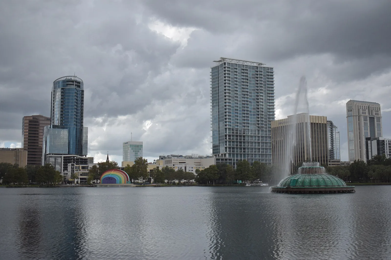 Orlando skyline and recognizable city landmarks