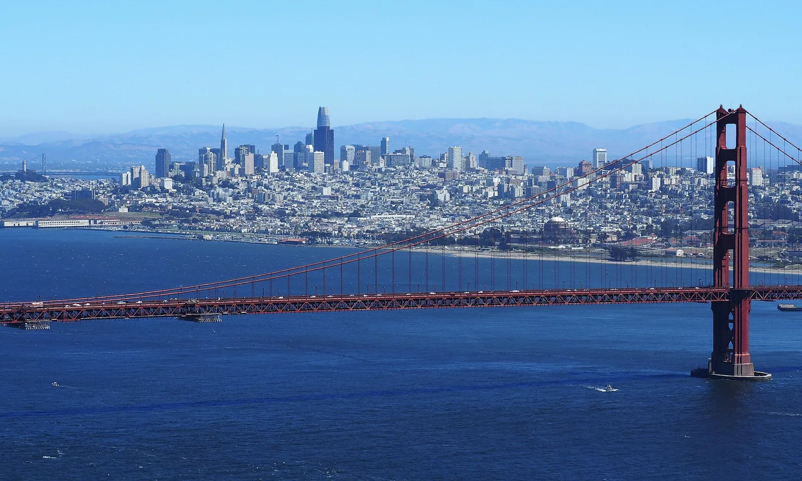 San Francisco skyline and recognizable city landmarks